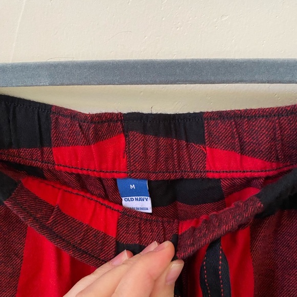 OLD NAVY WOMENS FLEECE GINGHAM PLAID RED BLACKK PAJAMA BOTTOMS SIZE M NWT - Picture 4 of 5